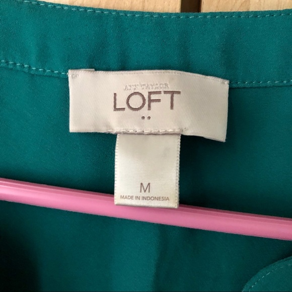 2/$25 Ann Taylor LOFT Chiffon Tank Top - Picture 3 of 4